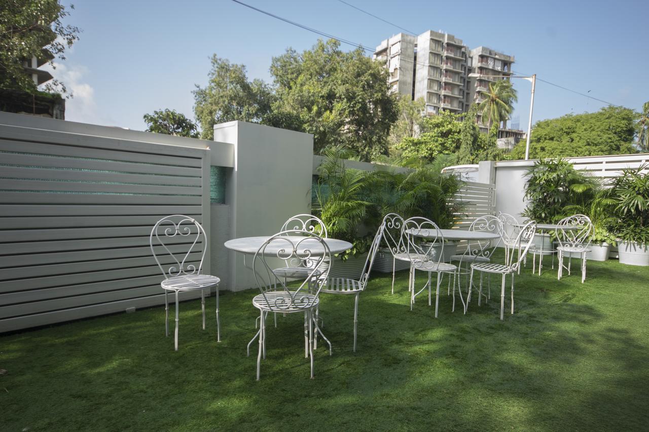 Oyo Townhouse 16 International Airport Hotel Mumbai Exterior foto